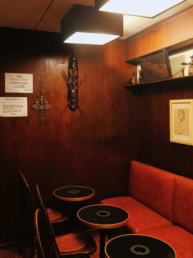 東京銀座 ☕️ 76年咖啡老鋪 | 琥珀女王誕生地 Cafe De Lambre