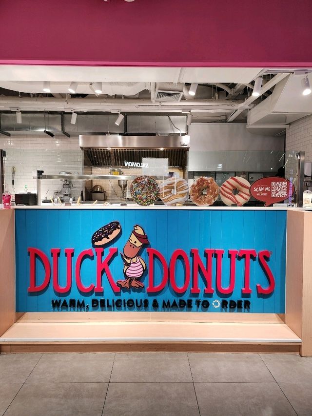 【バンコク】カラフルで可愛いドーナツ屋さん🍩
