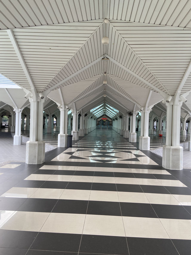 As Syakirin Mosque: A Tranquil Oasis in KLCC 