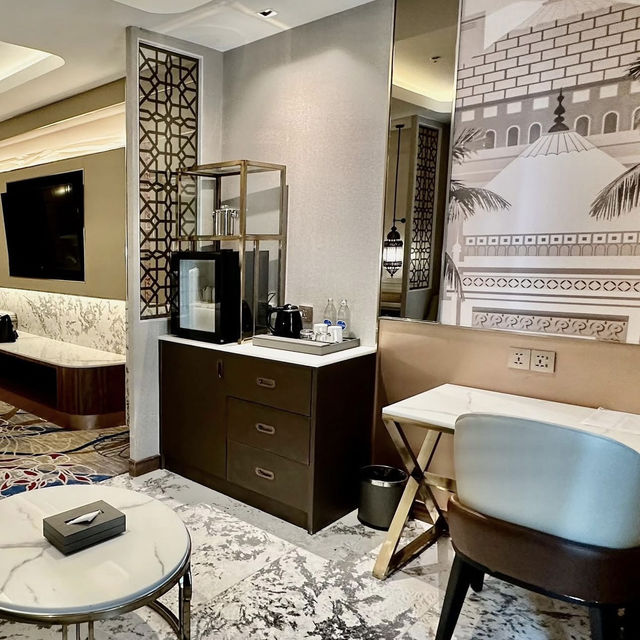 Valia Hotel Bangkok，滿溢泰國文化意象的金碧輝煌設計