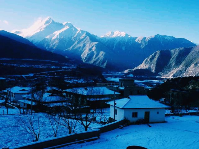中國西藏著名景點南迦巴瓦峰的旅行攻略，適合打卡拍照📸