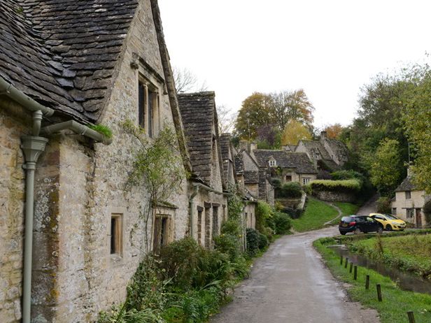まるでおとぎ話の中🏡✨Bourton-on-the-Waterスナップ