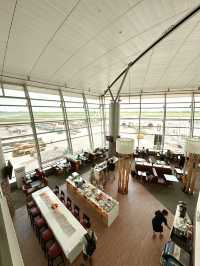 ベトナム　ベトナム観光　タンソンニャット空港のRose Business loungeで快適に過ごす！