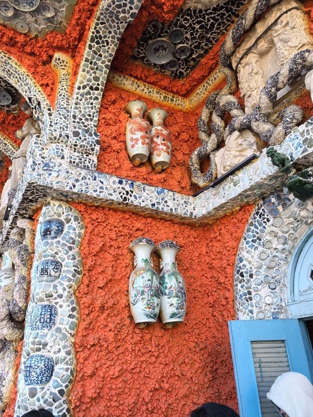 Step into a Fairy Tale : The Memesrizing Porcelain House in Tianjin.