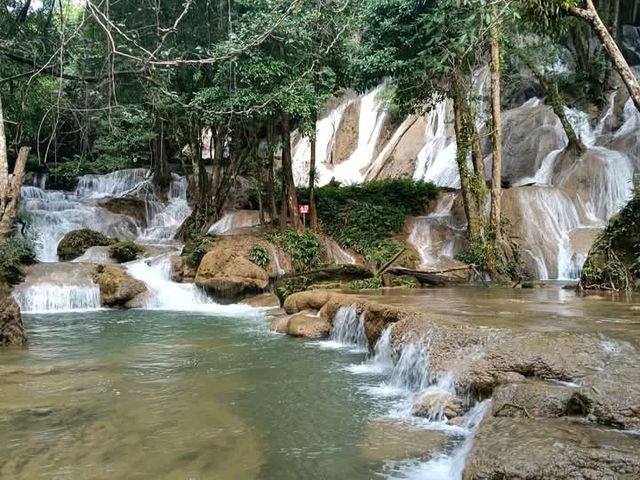 น้ำตกผาตาด อุทยานแห่งชาติเขื่อนศรีนครินทร์