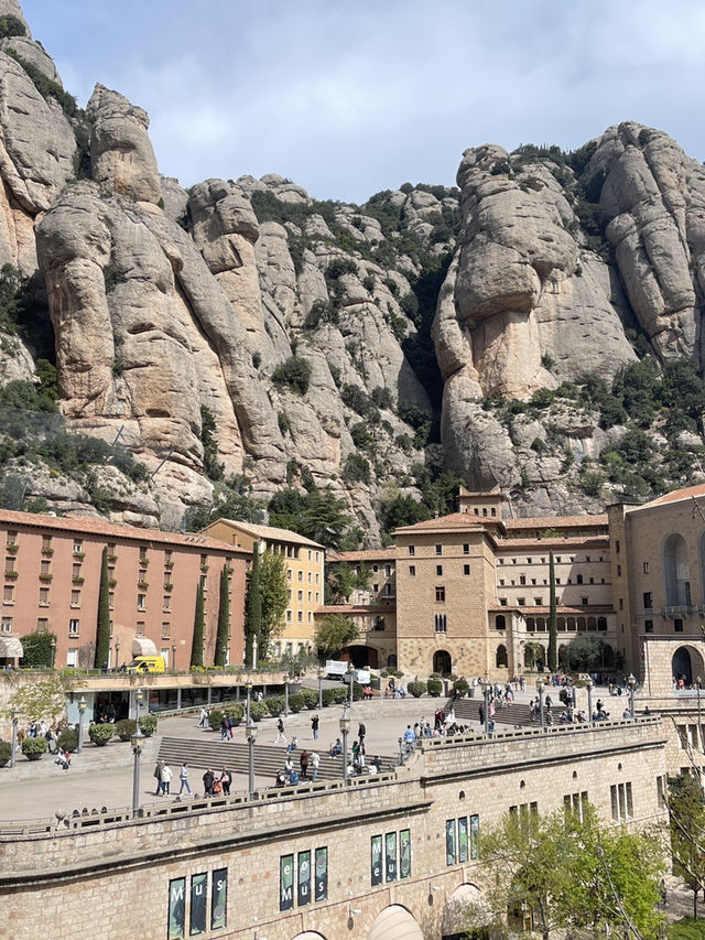 Hola Barcelona เมืองแห่งสถาปัตยกรรมสุดฮิป