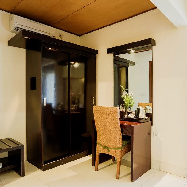 A Coastal Retreat of Serenity and Charm