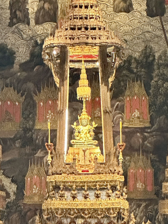 วัดพระศรีรัตนศาสดาราม วัดคู่บ้านคู่เมืองของแผ่นดิน
