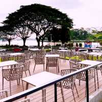 “Hilton Kuching: Your Ideal Riverside Getaway”