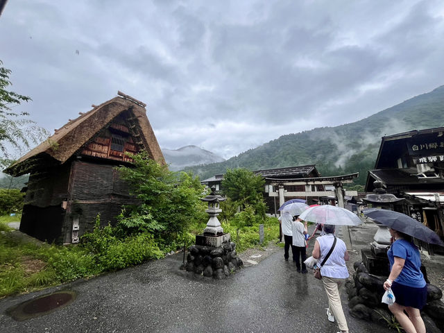 Shirakawa-go’s Gassho-zukuri Village