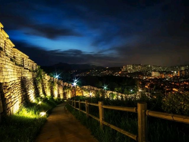 Naksan Park – Seoul’s Scenic City Escape
