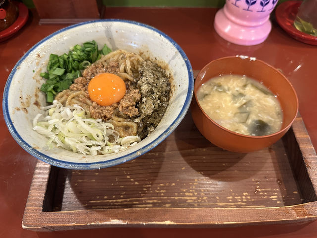 🍜【まぜ麺マホロバ】 沖縄・那覇で味わう、クセになるまぜ麺