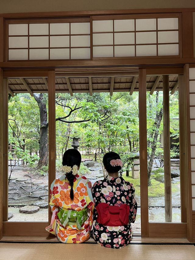 후쿠오카 라쿠수이엔 정원에서 기모노 입고 말차 한 잔 🍵