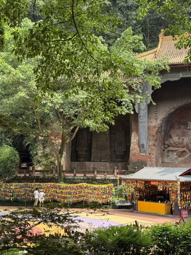 【中国・四川 東方仏都景区】隠れた仏教芸術の宝庫！圧巻のスケールと静けさに心震える