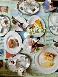 Golden Decadence at Noon: A Taste of Royalty in Budapest