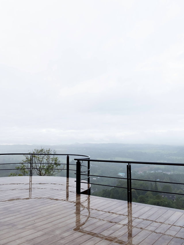 ที่นี่วิวดีทุกองศา at Phukaew Peak