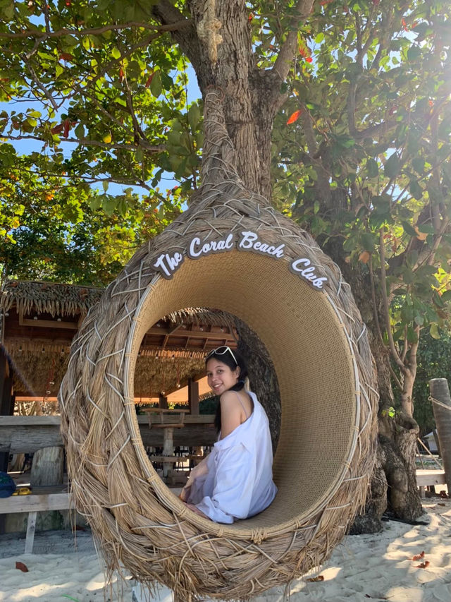 心がとろける、美しさ。ザ・コーラル・ビーチクラブで極上の休日を。🏖️✨