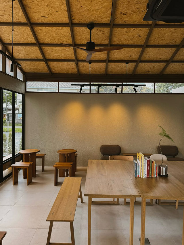 🇹🇭泰國暖武里｜森林系日式咖啡館 Yasu Coffee