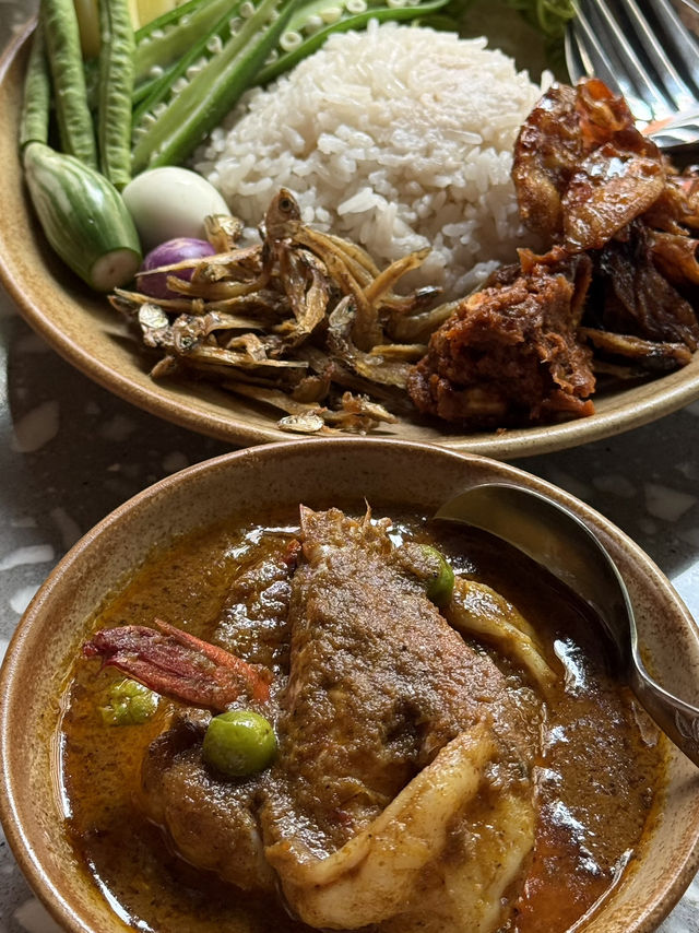 Charmkok – A Must-Visit for Thai Curry Lovers in Bangkok 🇹🇭