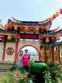 Inside Malaysia’s Largest Buddhist Temple – Kek Lok Si, Penang