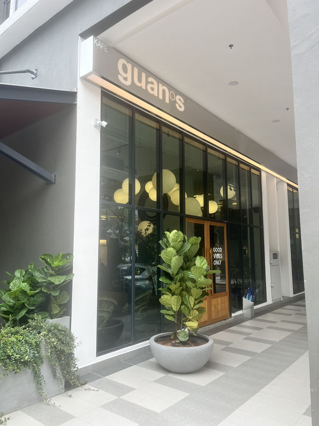 A First Taste at Guan’s Café – Where Tradition Meets Modern Comfort