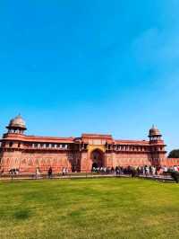 🏯 Agra Fort – The Royal Fortress of Power & Glory 
