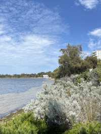 💙 Perth’s Iconic Blue Boat House: Simplicity Meets Serenity 🛶🌊