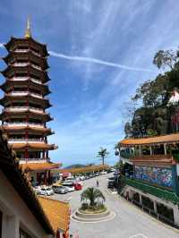 Clouds, Cliffs & Calm: Chin Swee Caves Temple Escape 