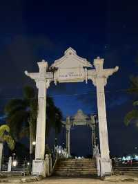 🏛️ Terengganu’s Royal Walk: Palaces, Bridges & Temples by the Sea 🕌🌉🏮