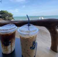 Blue Dragon – คาเฟ่ & บีชคลับสุดหรูริมทะเลพัทยา 