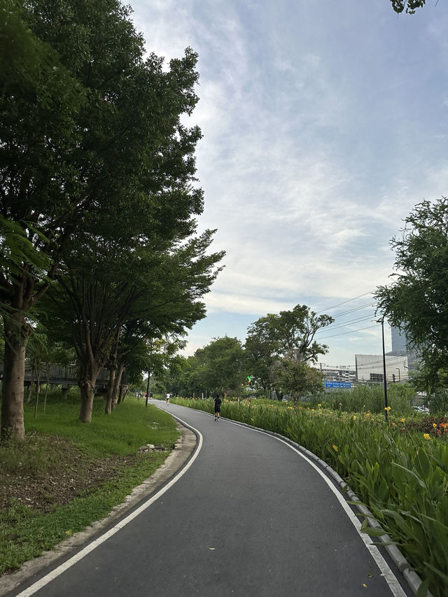 BENCHAKITTI PARK ฟีลธรรมชาติกลางอโศก🌳🌱