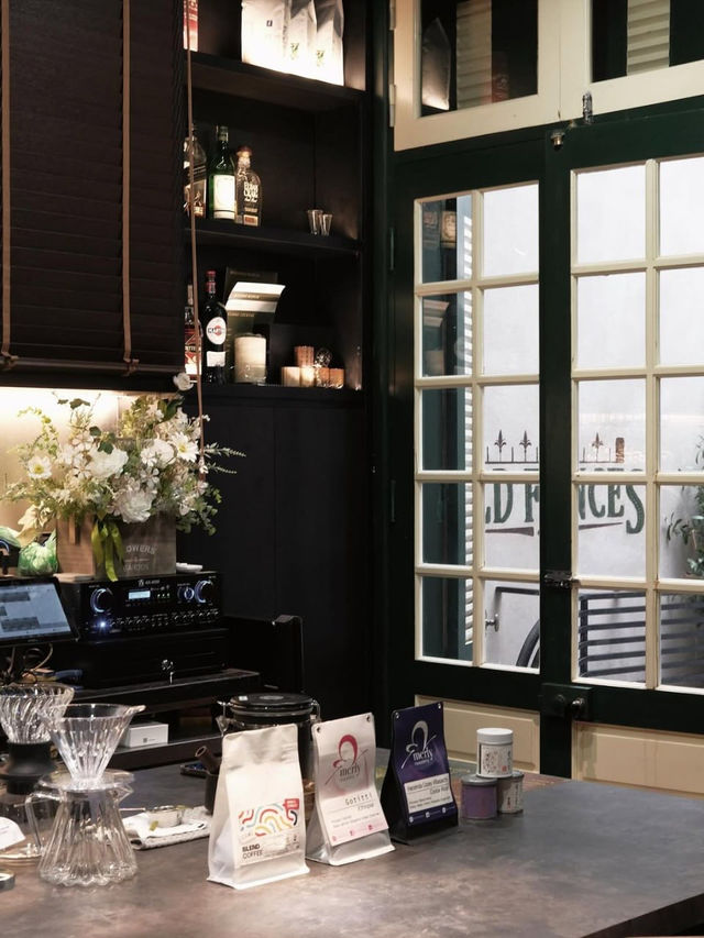 Old Fences Café 
