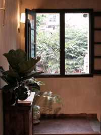 Cafe Hanoi Moment