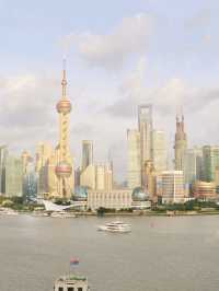 City Lights & Skyline Dreams – Exploring The Bund