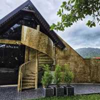 SHUSH Cafe & Bar (ชูช์ คาเฟ่ & บาร์) 🍹🌟 คาเฟ่ & 