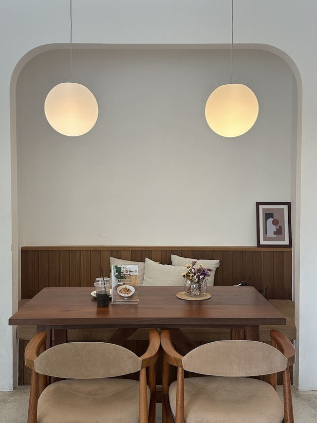 Double 3 Craft Cafe, Minimalist Charm Meets Cozy Comfort in Hat Yai