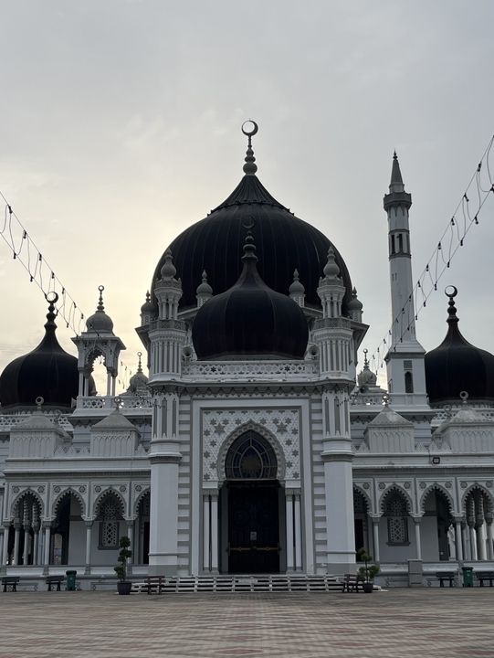 🕌 A Slice of Timeless Kedah — Alor Setar Square & Zahir Mosque 🇲🇾✨