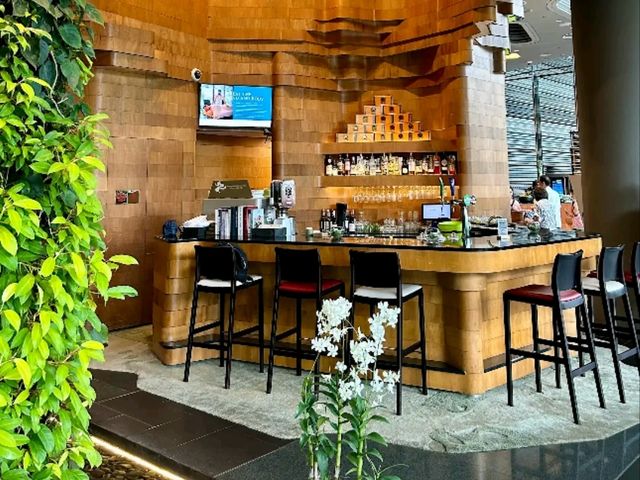Sleep in a Sky Garden – My Eco-Luxury Stay at PARKROYAL COLLECTION Pickering