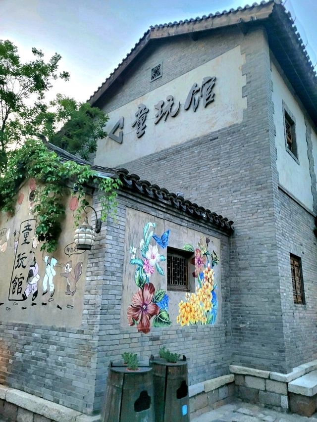 Magnificent street art in an ancient water town