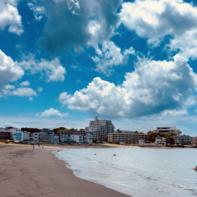 Akiya Beach: Tokyo’s Best-Kept Secret for Solo Ocean Escapes**"** 🌊🏖️