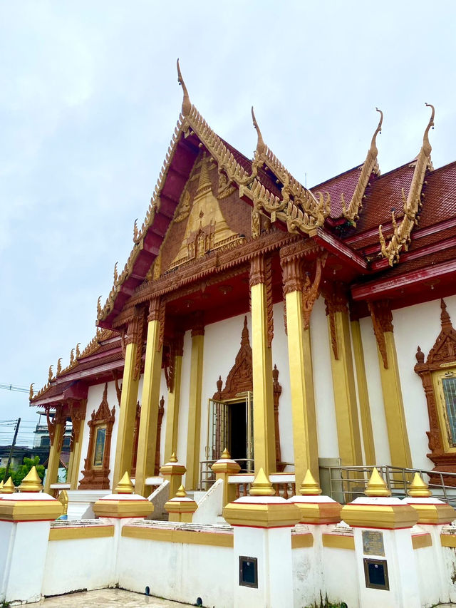 พระธาตุเจดีย์ศักดิ์สิทธิ์ ของสองฝั่งโขง