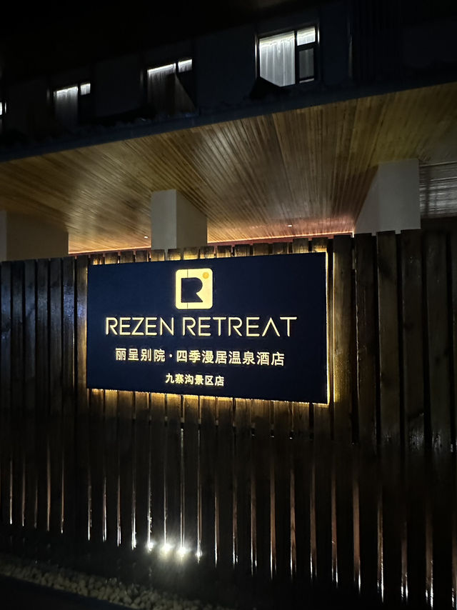 Wake Up In Jiuzhaigou: Where Luxury Meets The Valley’s Edge