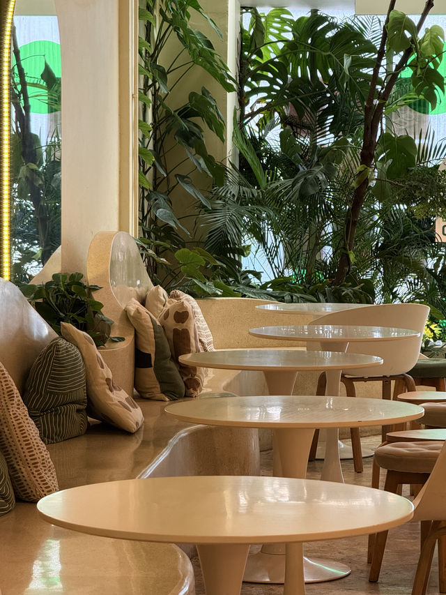 Comfee Cafe & Brunch เมืองเก่า ภูเก็ต