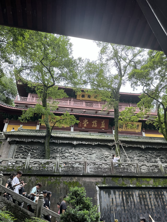 Hangzhou’s Soul’s Retreat: Where Buddhas Dance In Limestone Cliffs