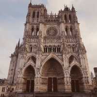 🏰🌊 Solo Stroll Through Floating Gardens & Gothic Grandeur: Amiens – Picardy’s Hidden Gem 