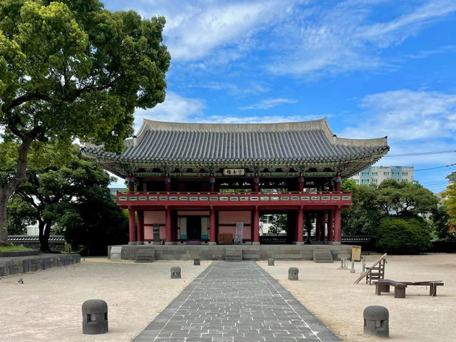 Serenity in the City: Gwandeokjeong’s Quiet Magic