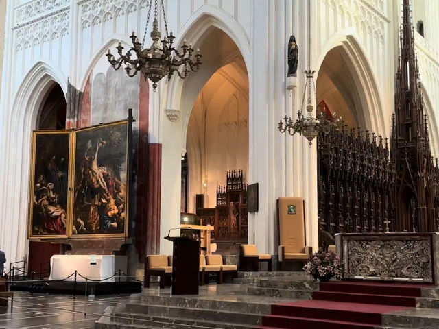 【ルーベンスの傑作に出会う⛪】アントワープ大聖堂（Onze-Lieve-Vrouwekathedraal）