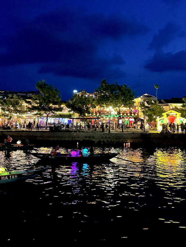 베트남 호이안에서 만난 작은 기적, 소원배의 밤🛶🌌