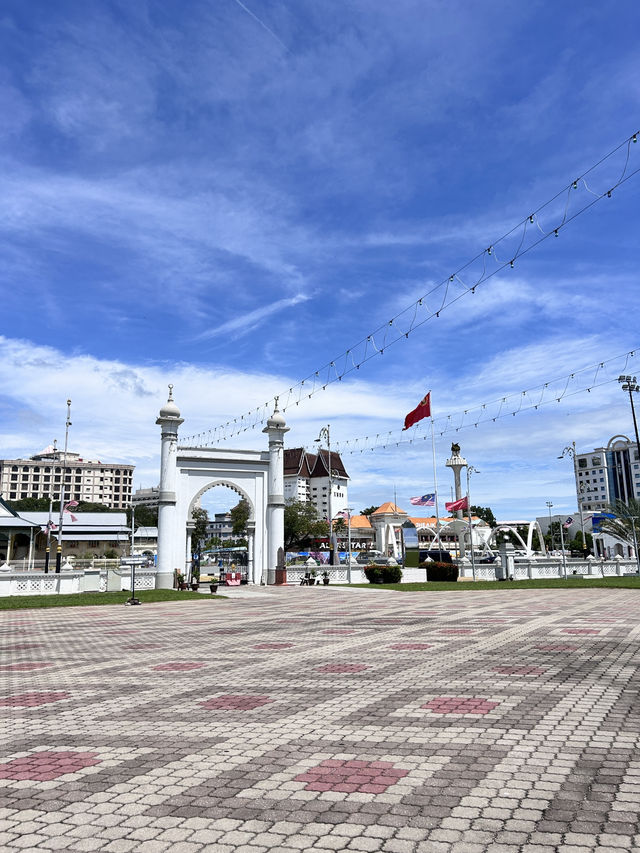  📍 Masjid Zahir – มัสยิดสวยงามใจกลาง Alor Setar 