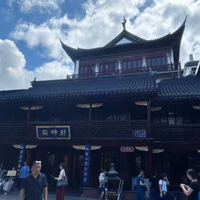 【上海城隍廟】熱鬧與古韻交織的好去處 【上海城隍廟】熱鬧與古韻交織的好去處